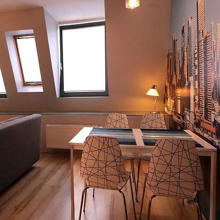 Lägenhet Studio på 35 m² i Poznan centrum med 1 badrum  Exteriör bild