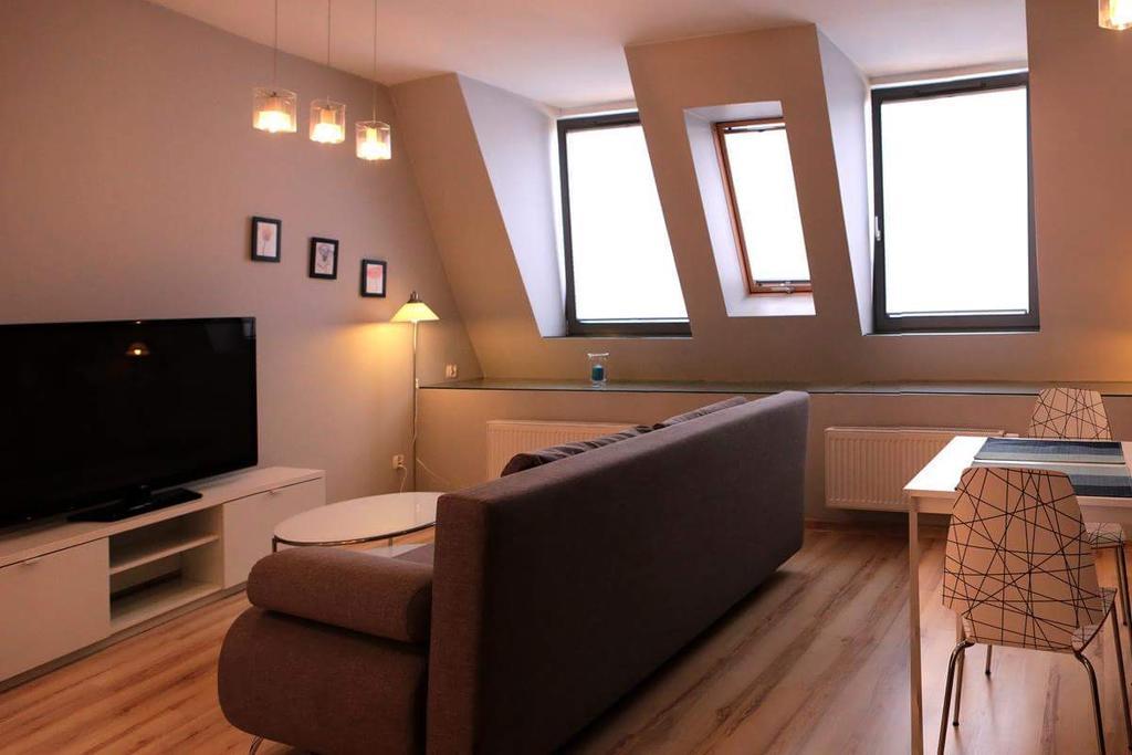 Lägenhet Studio på 35 m² i Poznan centrum med 1 badrum  Exteriör bild