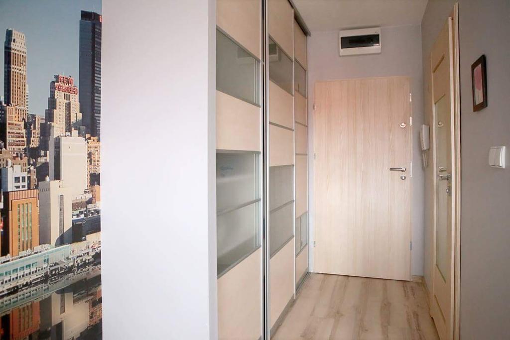 Lägenhet Studio på 35 m² i Poznan centrum med 1 badrum  Exteriör bild