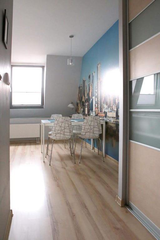 Lägenhet Studio på 35 m² i Poznan centrum med 1 badrum  Exteriör bild