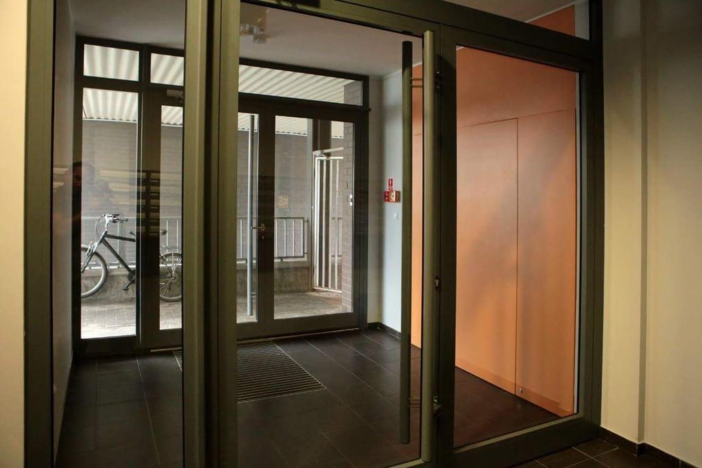 Lägenhet Studio på 35 m² i Poznan centrum med 1 badrum  Exteriör bild